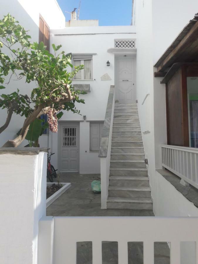 4Epoxes Apartment Tinos Exterior photo